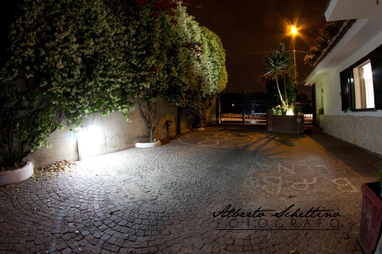 B&B Elena Pompeji Exteriör bild